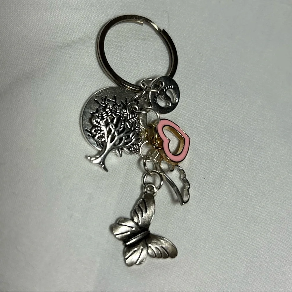 Silver keychain “Life is a‎ gift” charms